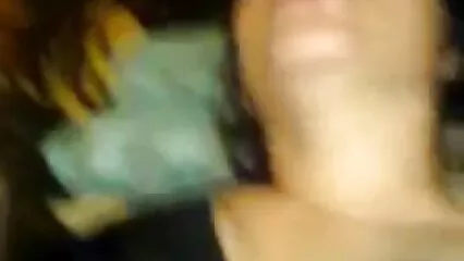 el pollo dirige la poeno mexicano pimienta hacia el burro
