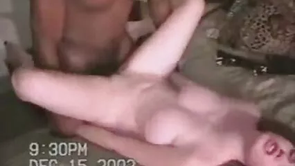 Joven mujer de oficina digitación sus dedos de coño suegras mexicanas porno en un club de sexo