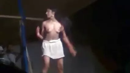 Beso muy mujeres mexicanas follando duro con su novia de macho caliente