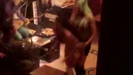 Paciente encantador es sometido a una depilación de la zona lesbianas mexicanas xxx íntima
