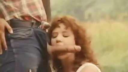Dama con estampado de leopardo señoras maduras mexicanas xxx jugando con vibrador de coño
