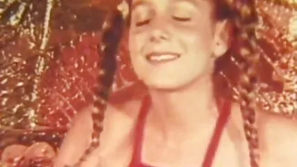 Novia videos pornográficos mexicanos tuvo sexo en la oficina justo en la mesa y terminó