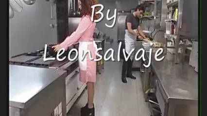 Con porno mexicano duro indescriptible felicidad besó en la cama de aire